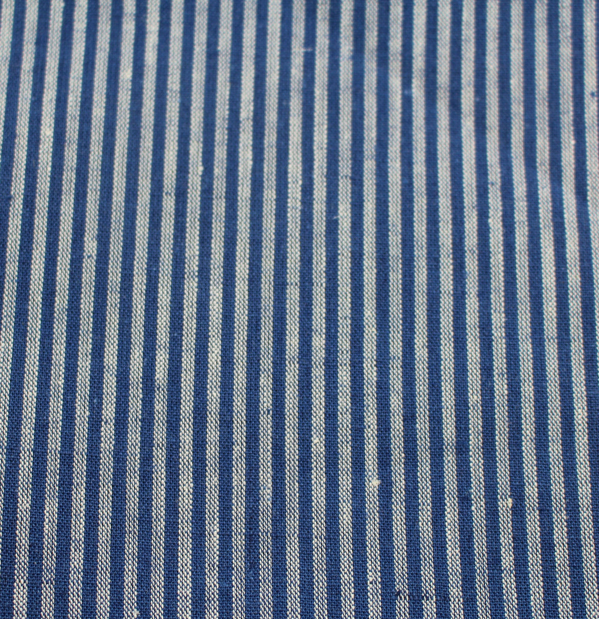 classic stripe dark blue linen/cotton pattern